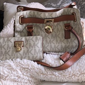 Michael kors handbag and wallet set